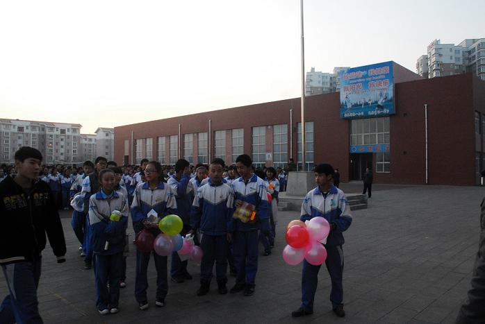 新聞名稱：雞蛋撞地球科技(jì)活動
添加日期：2013-12-18 09:26:56
浏覽次數(shù)：4199