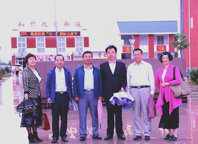 新聞名稱：我校赴寬口井希望學校送課
添加日期：2016-06-03 18:09:18
浏覽次數(shù)：4579