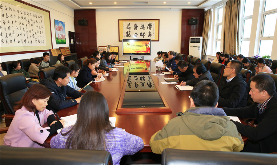 新聞名稱：青年教師(shī)座談會(huì)
添加日期：2019-10-21 09:21:09
浏覽次數(shù)：3381