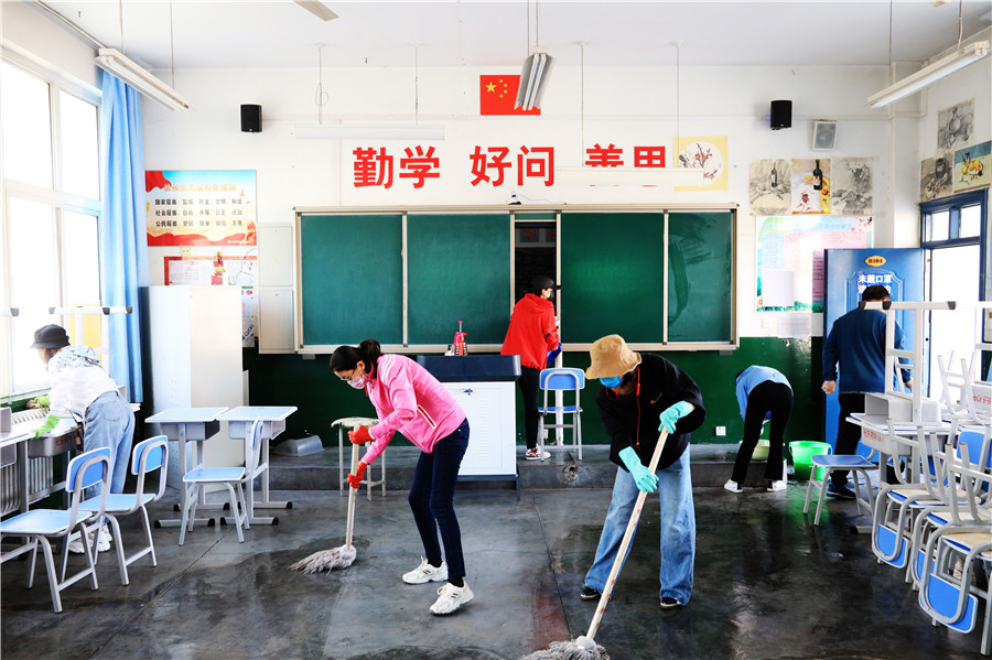 新聞名稱：家(jiā)長志(zhì)願者在行(xíng)動
添加日期：2020-05-09 11:36:08
浏覽次數(shù)：1412